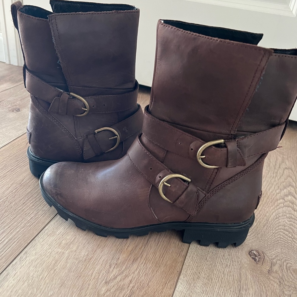 Sorel Dark Brown Leather Boots